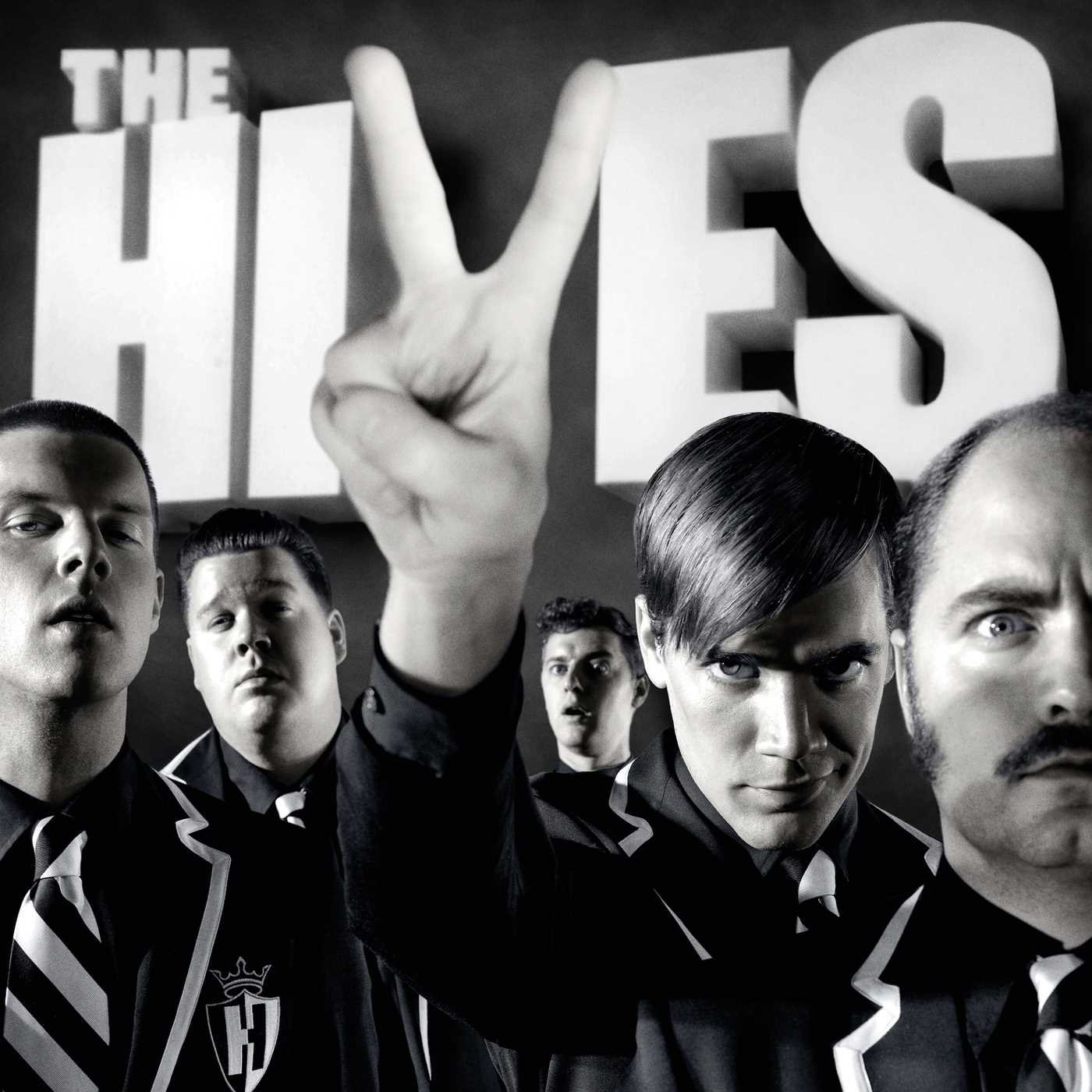 598: THE HIVES – The Black and White Album