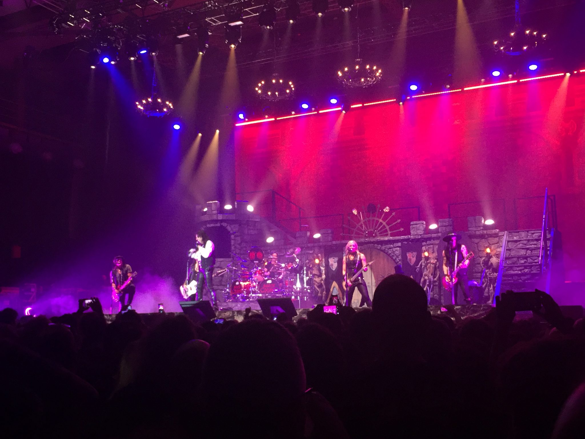 BLACK STONE CHERRY + ALICE COOPER en el Sant Jordi Club de Barcelona