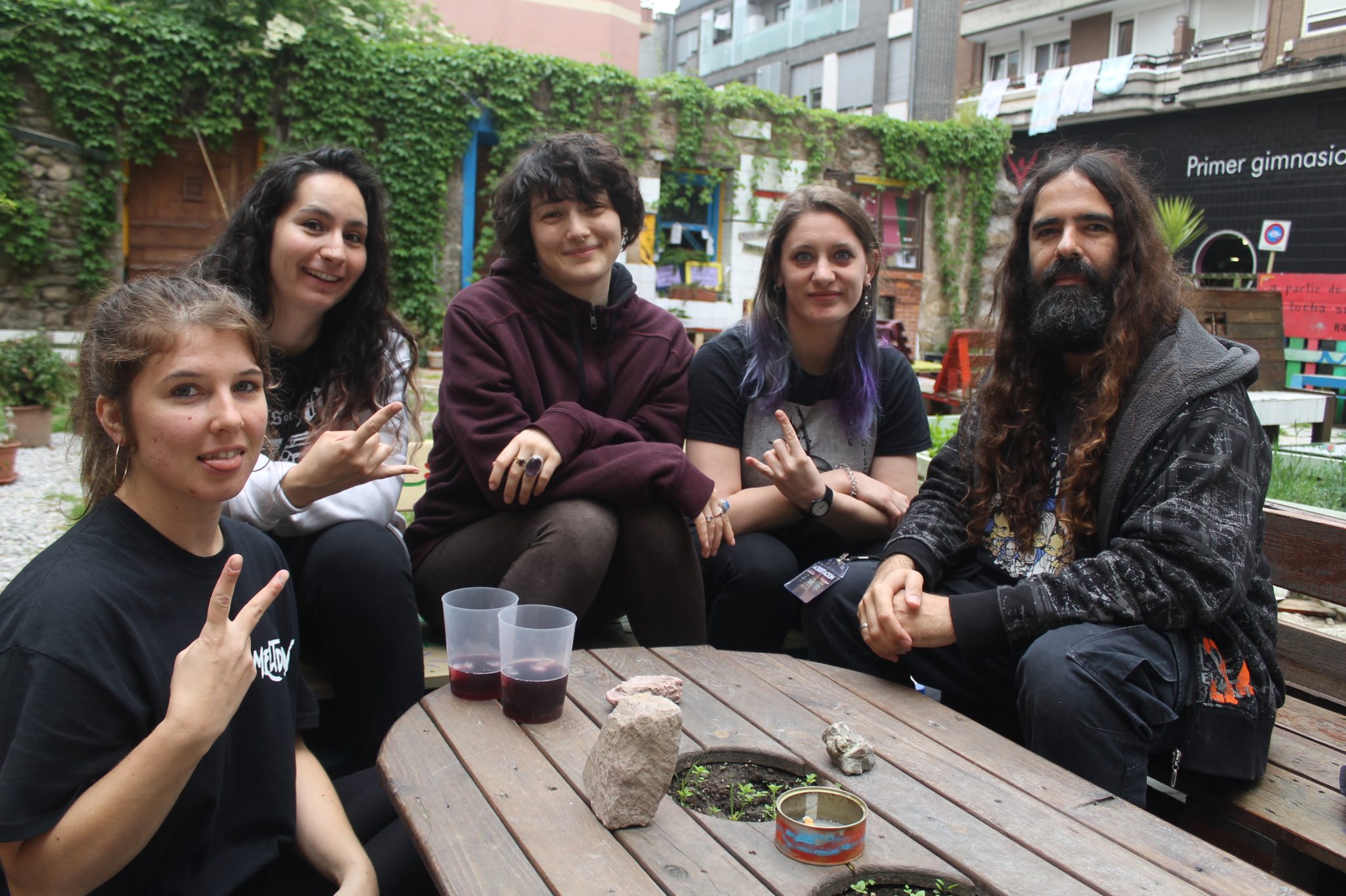 Entrevista a Bones of Minerva