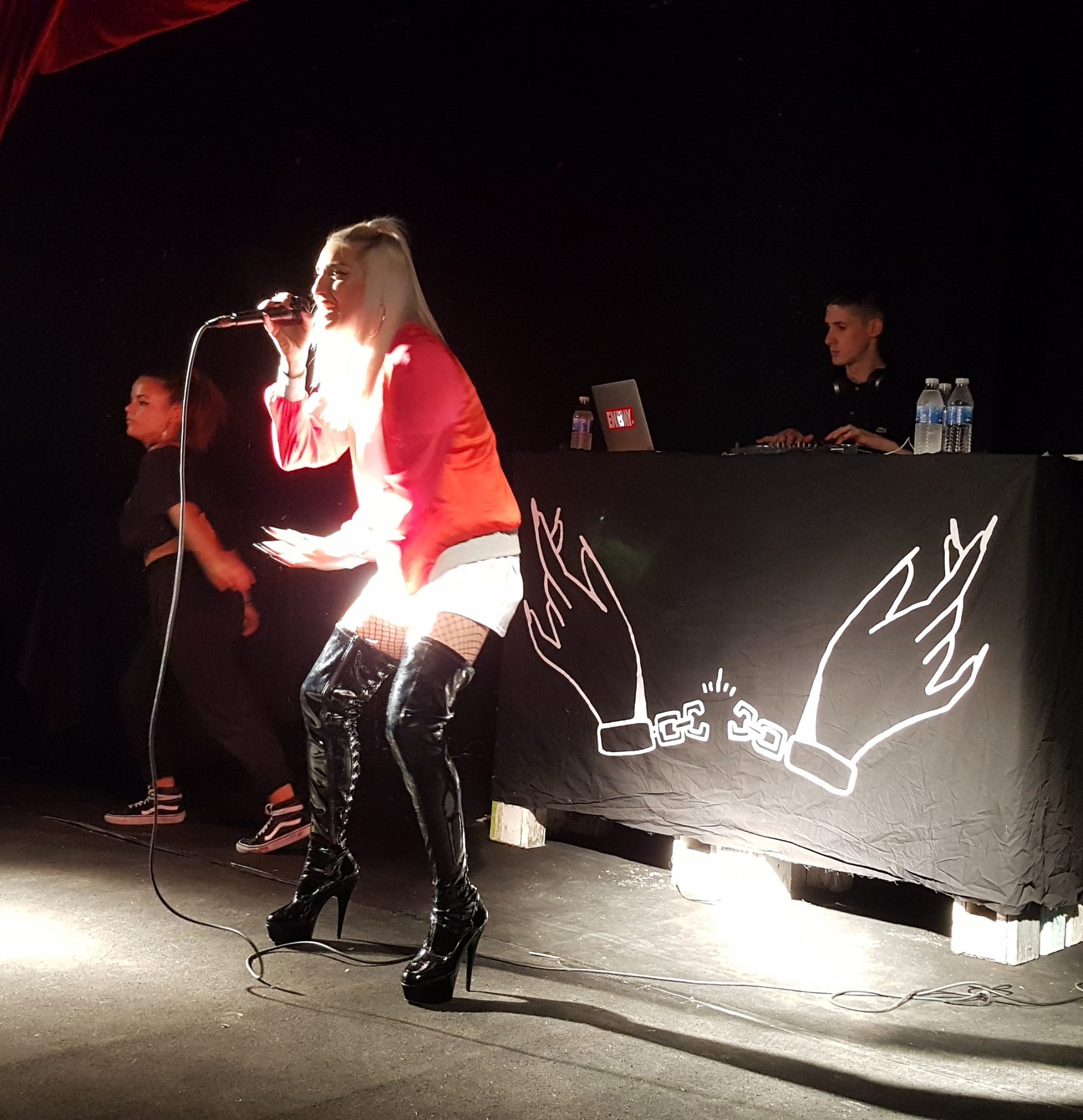 ASOC. OCTUBRE: LA FURIA + ANITA PARKER