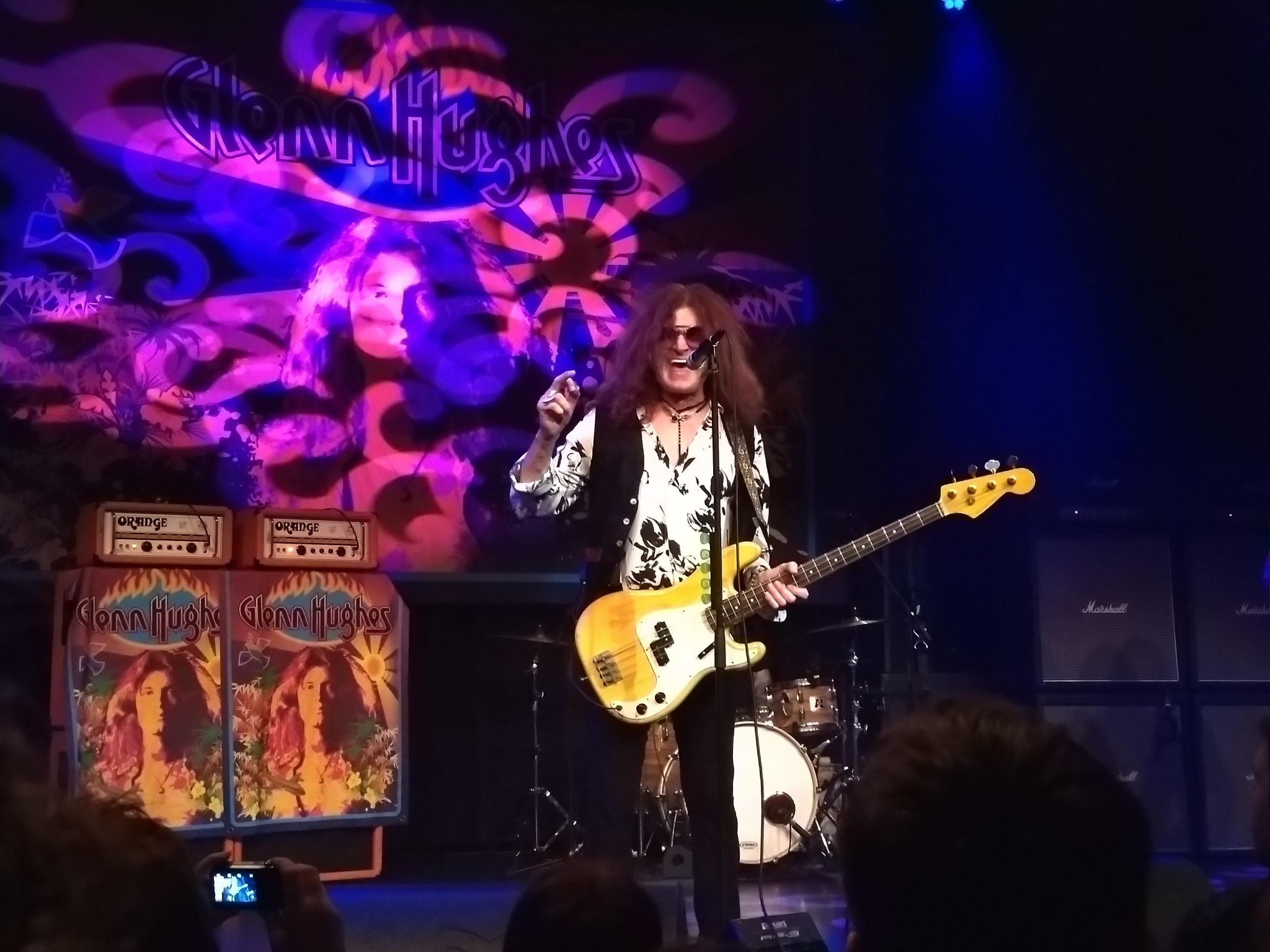 GLENN HUGES (CLASSIC DEEP PURPLE LIVE)