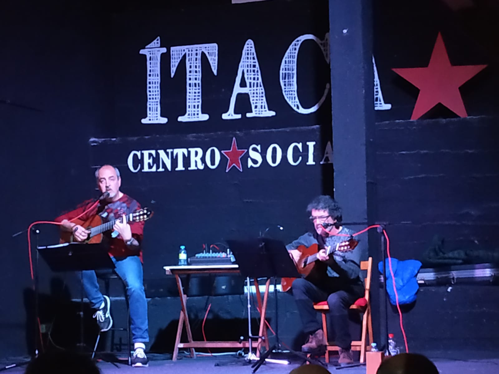 LA RE-VUELTA