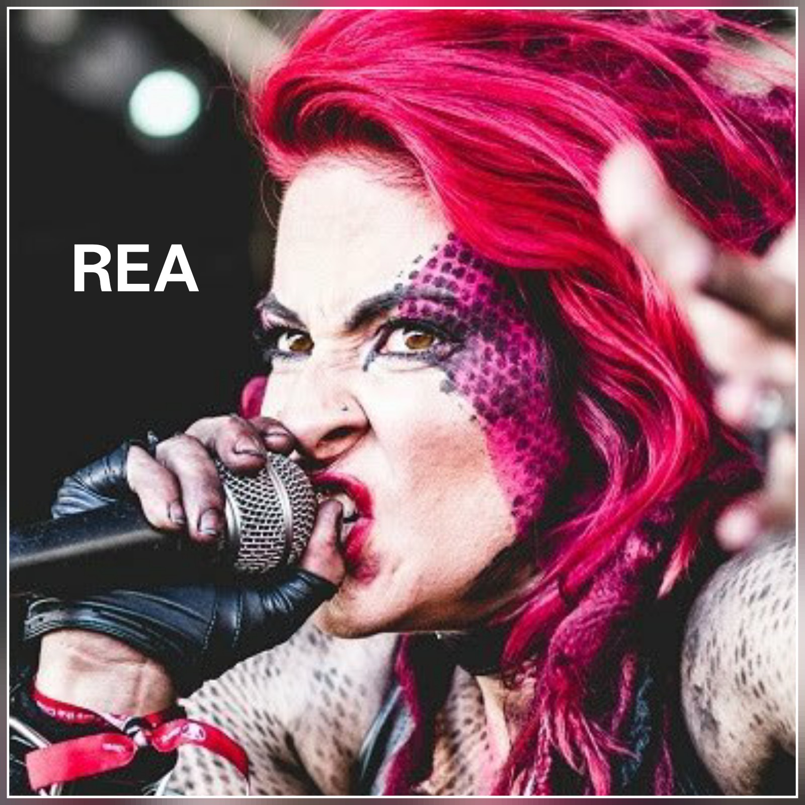 STEFFI (EX-IN MUTE) EN REA