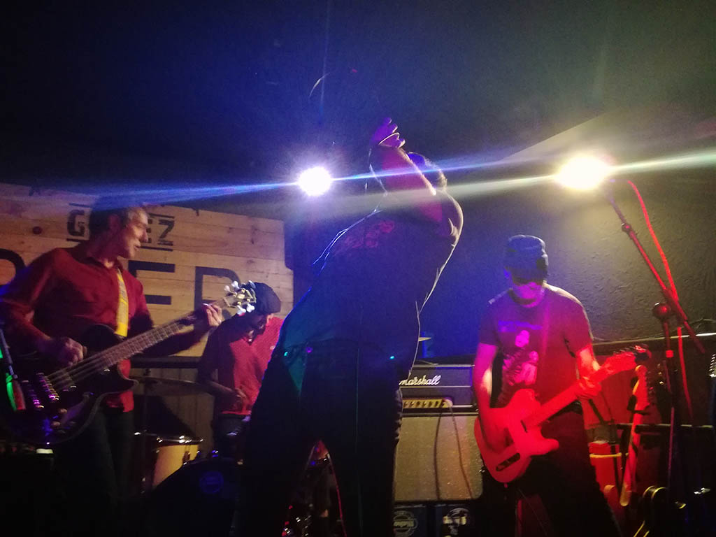 LOS TUPPER + STONE HOUSE SYNDICATE
