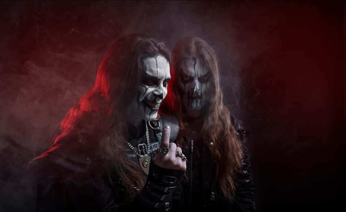 Adelanto de CARACH ANGREN