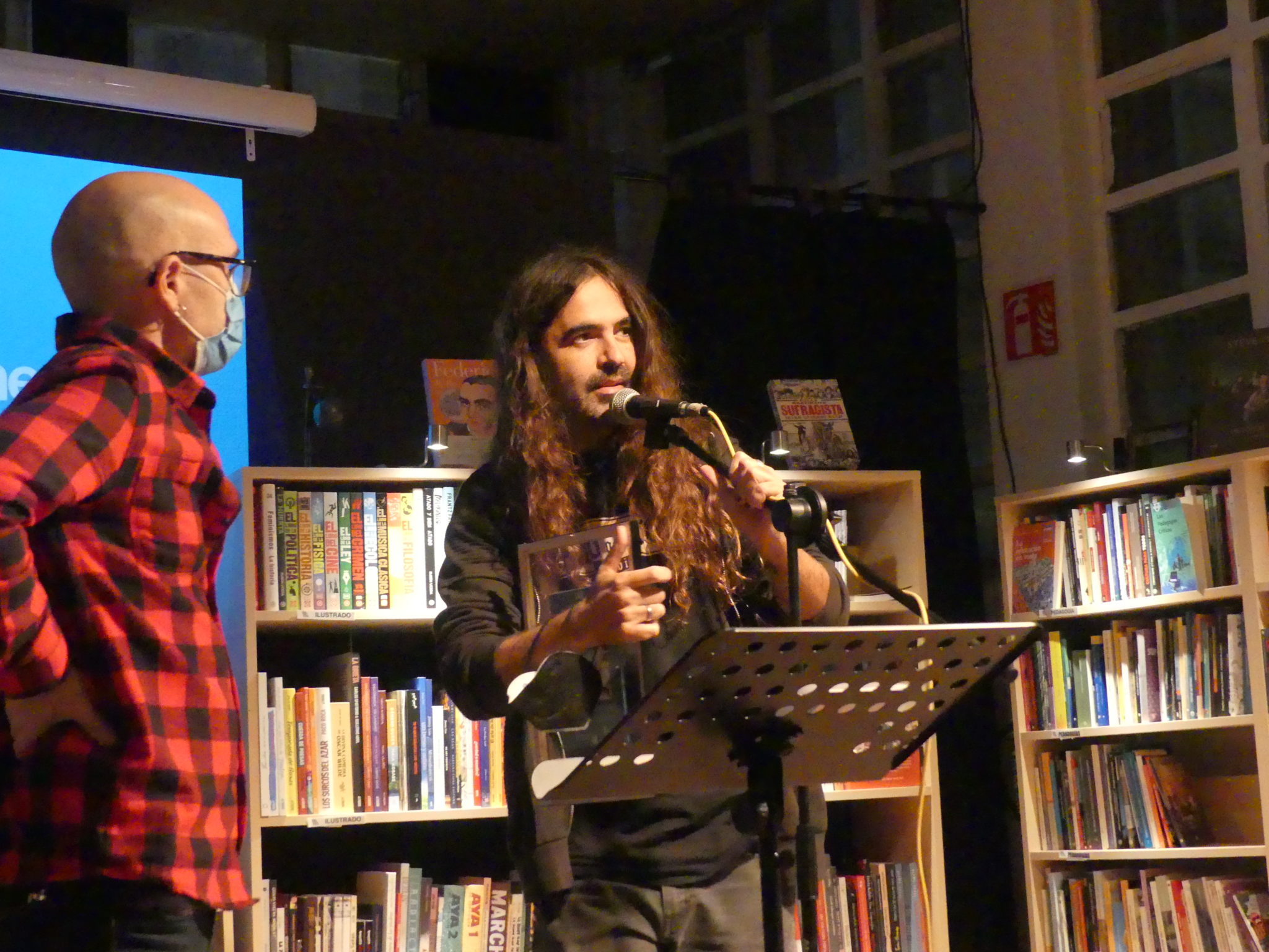 ABSENTA POETAS
