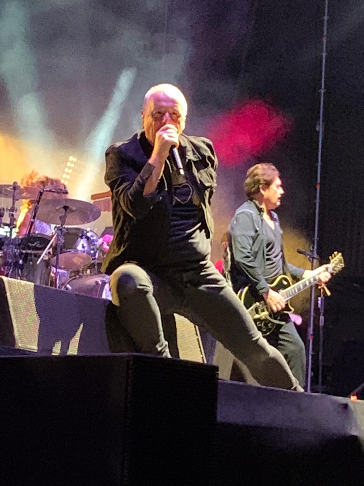 M CLAN + SIMPLE MINDS