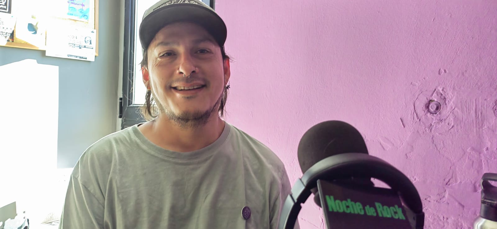 Noche de Rock 1453 – Aphonnic – Cucarachas Extranjeras