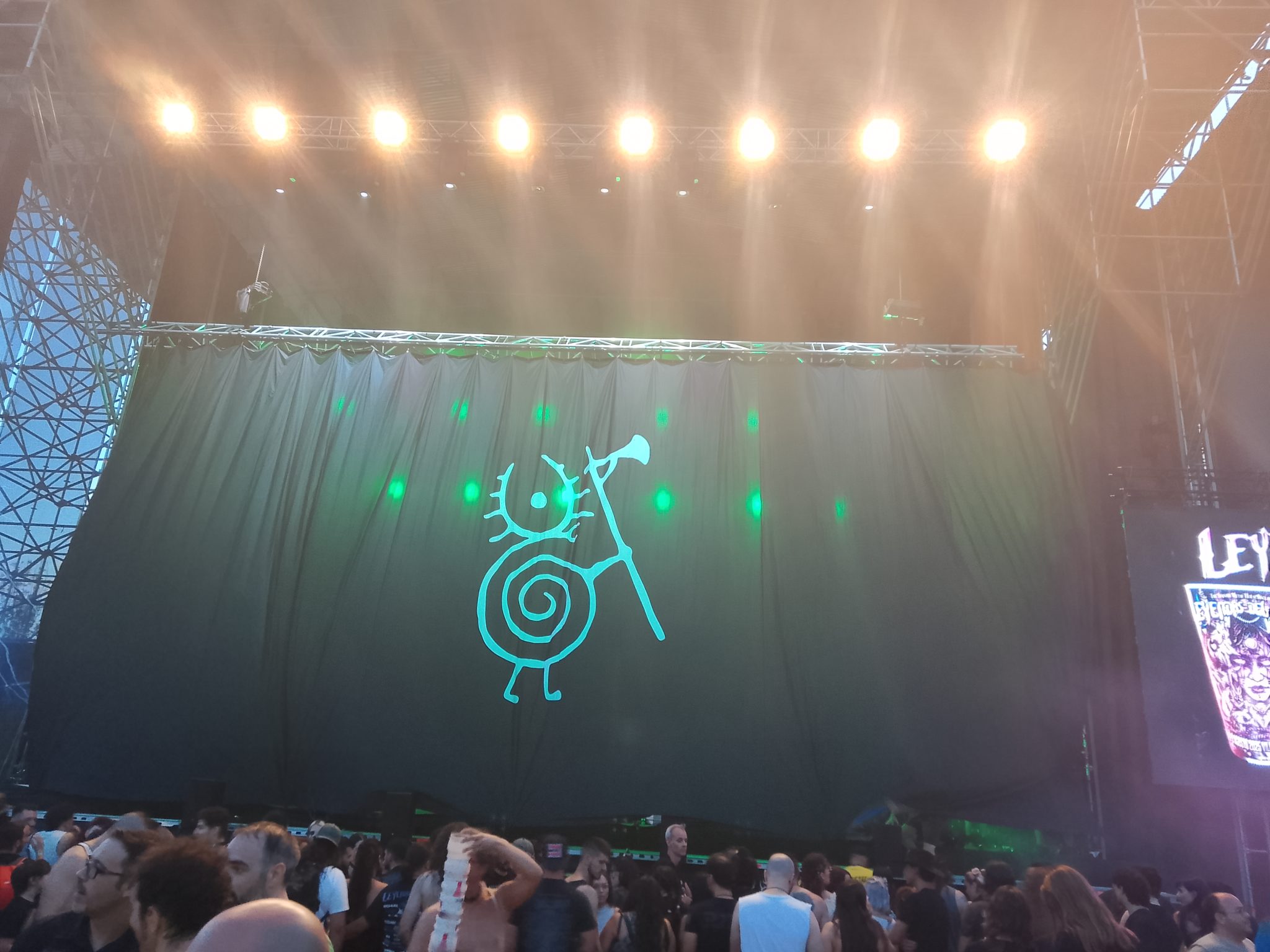 LEYENDAS DEL ROCK 2025 – JUEVES