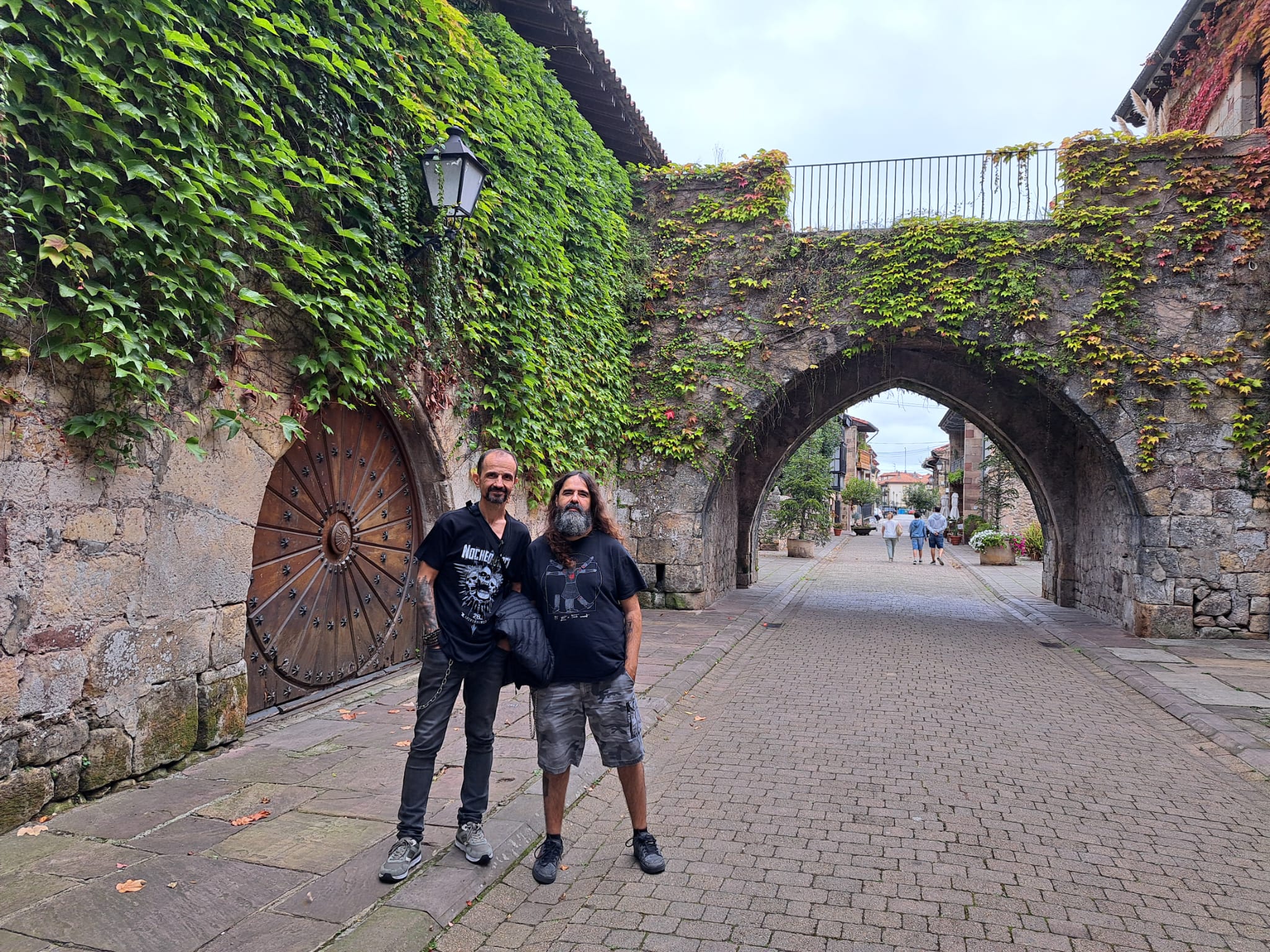 Noche de Rock 1524 – Sons of Aral – Felix Metalsucko – SinPekado